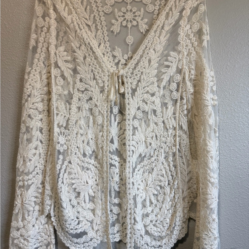 Elegant Lace Women Top in Cream